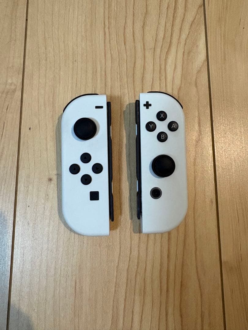 Nintendo Switch 有機ELモデル 美品　ケース・フィルム付き