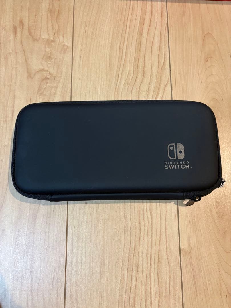 Nintendo Switch 有機ELモデル 美品　ケース・フィルム付き