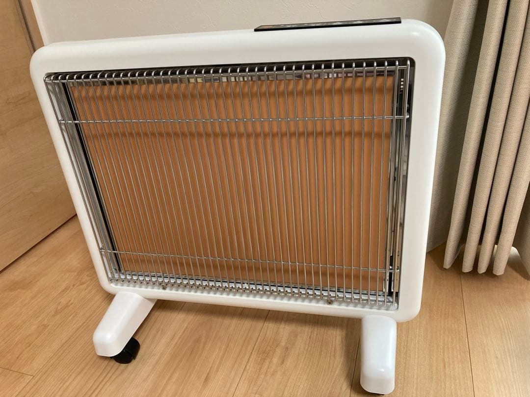 遠赤外線暖房器 サンルミエ E800L-TM3