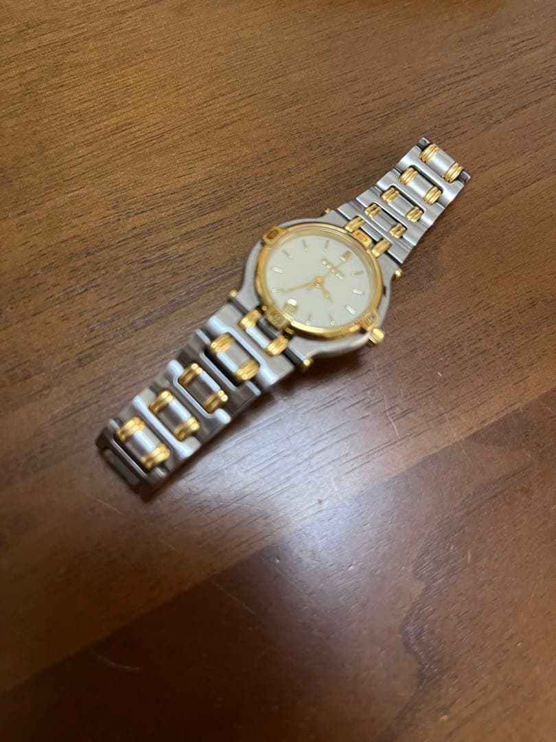 GUCCI 9000L ゴールド シルバー 時計