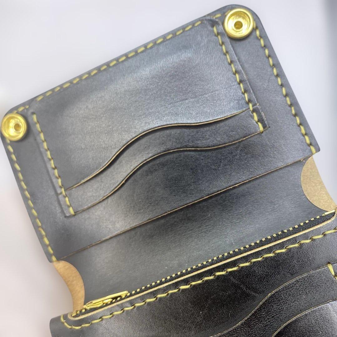 お札折らずに収納できる無骨な手染めミドルトラッカーウォレット BTW01