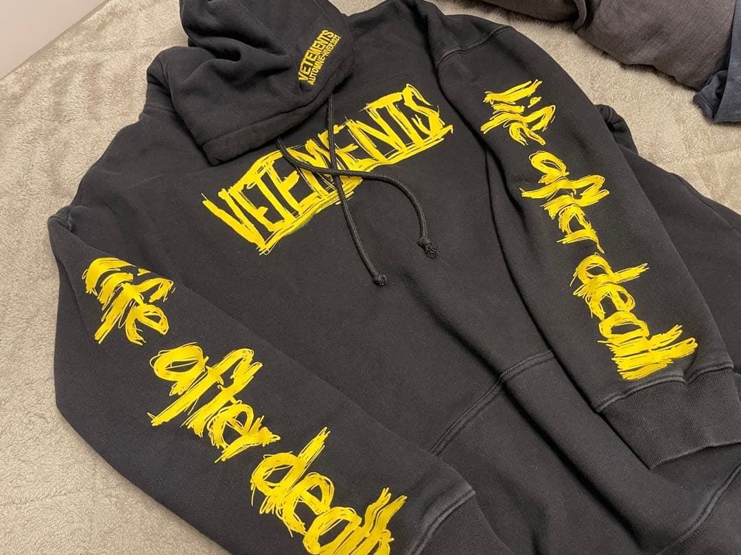 vetments ヴェトモン　パーカー