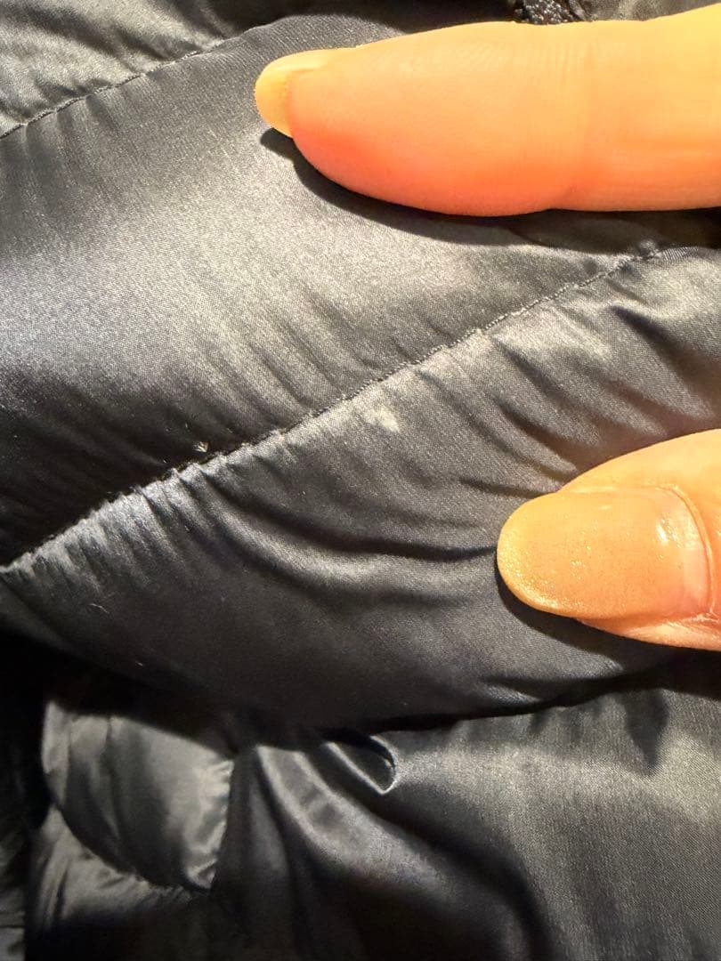 clean　MONCLER ネイビー ダウンジャケット フード付き