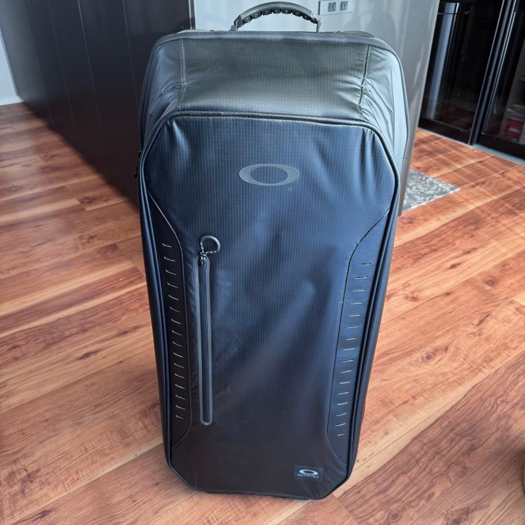 Oakley Factory Pilot スノーボードバッグ ブラック