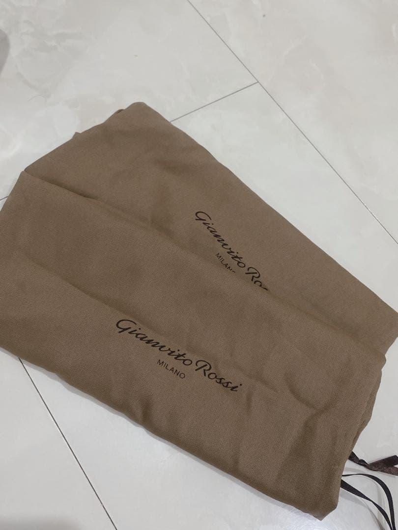 ジャンヴィトロッシ ☆ジェムストーンパンプス37シルバー