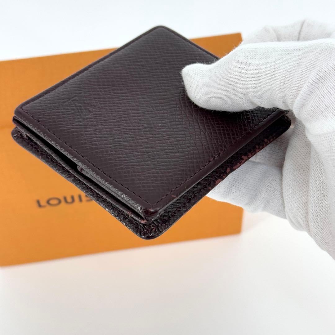 美品 ルイヴィトン タイガ ケース ポルトモネ ボワット アカジュー 紫