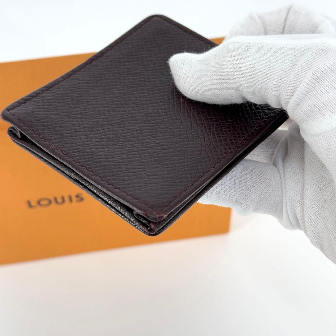 美品 ルイヴィトン タイガ ケース ポルトモネ ボワット アカジュー 紫