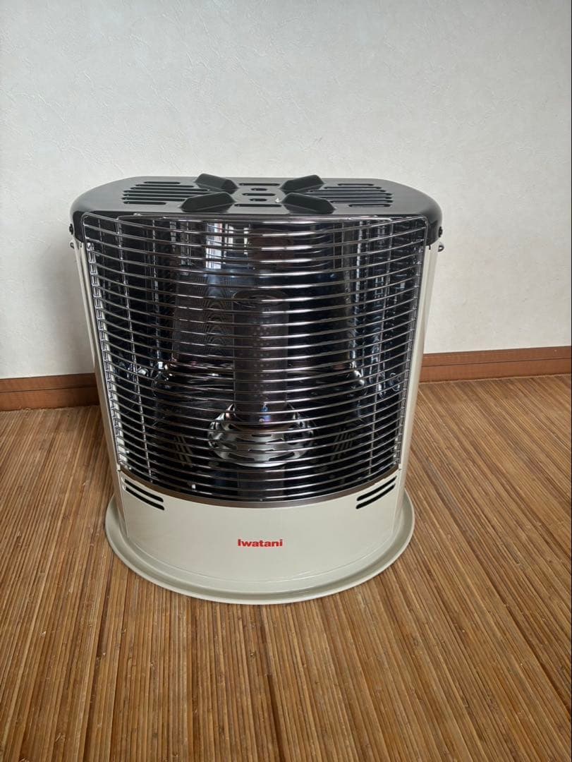 そいやサマ専用　Iwataniカセットガスストーブ CBーSTVーDKD3