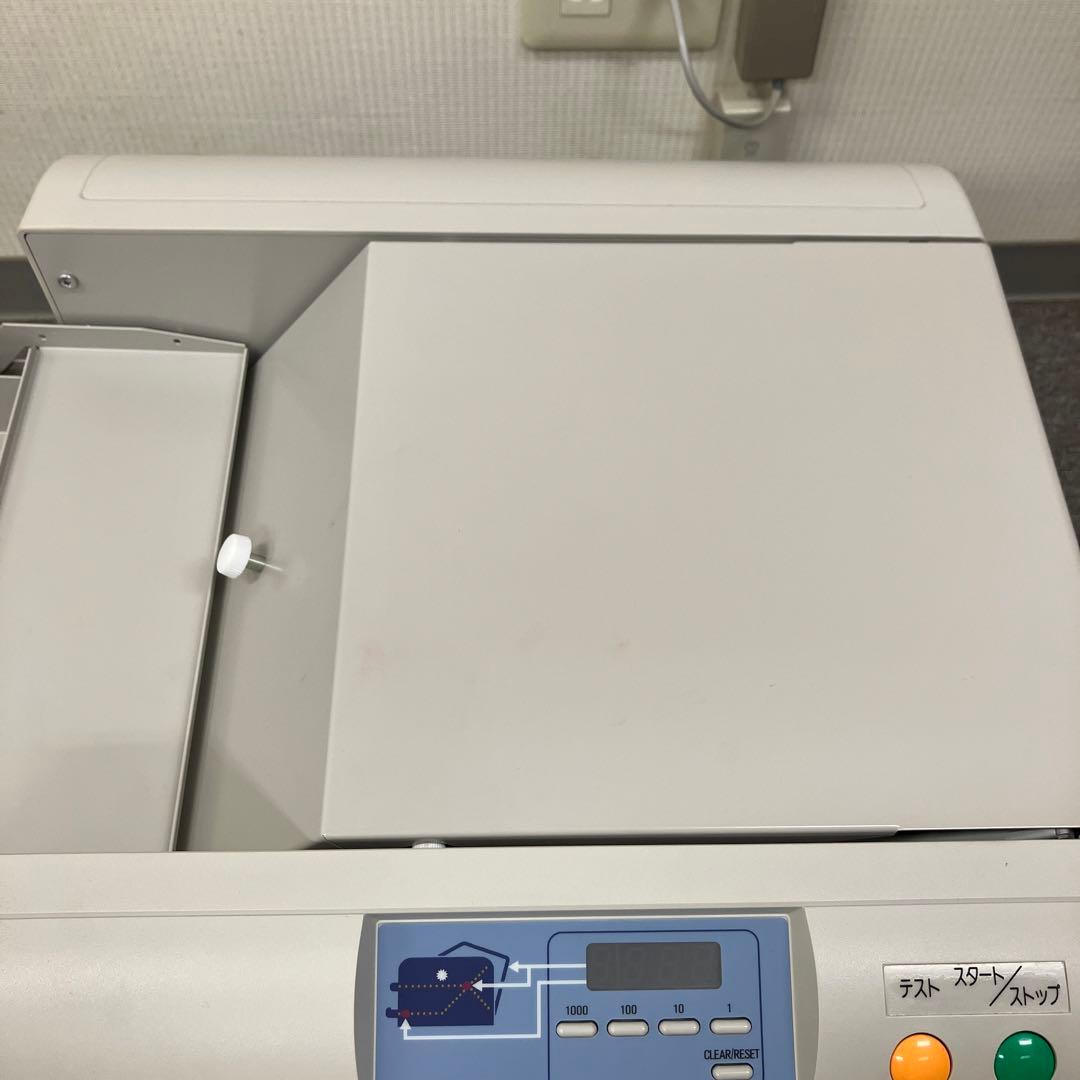 ライオン事務器 紙折機 LF-80N ワンタッチ切替ダイヤル　自動紙折り機