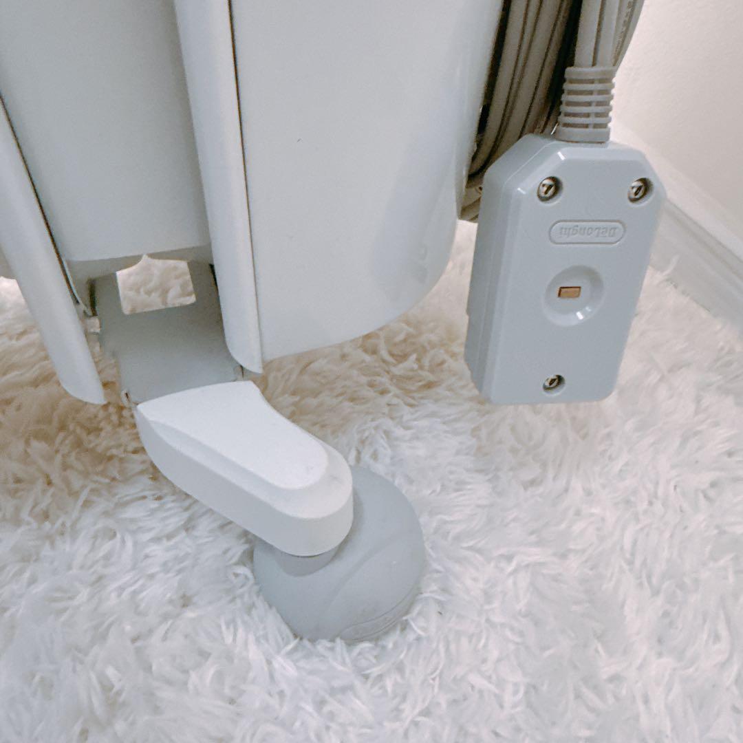 【美品】デロンギ オイルヒーター ライトグレー RHJ45M1115 LG