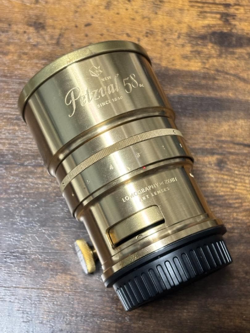 lomography Petzval 58 f1.9 canon EFマウント