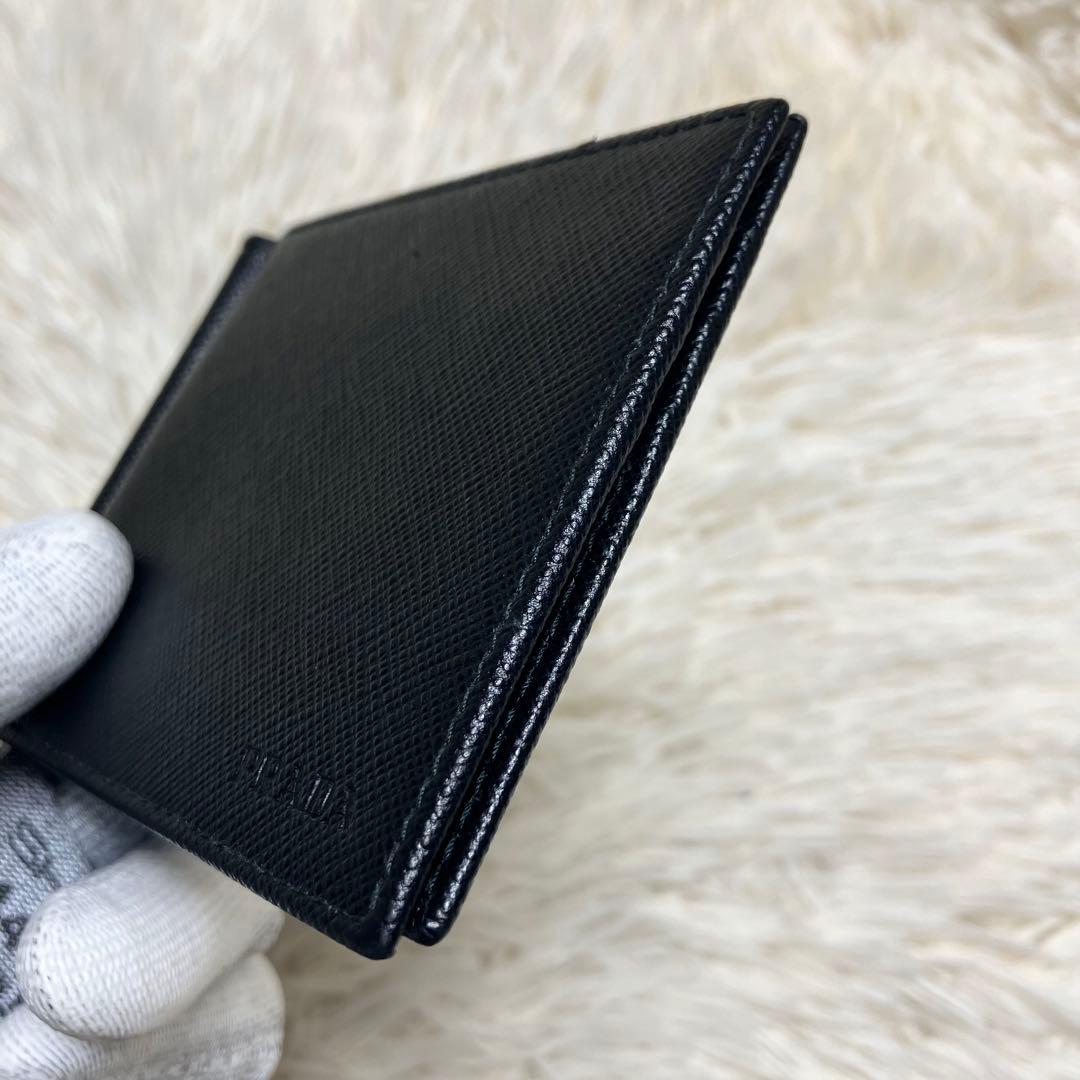 極美品 プラダ サフィアーノ マネークリップ レザーブラック