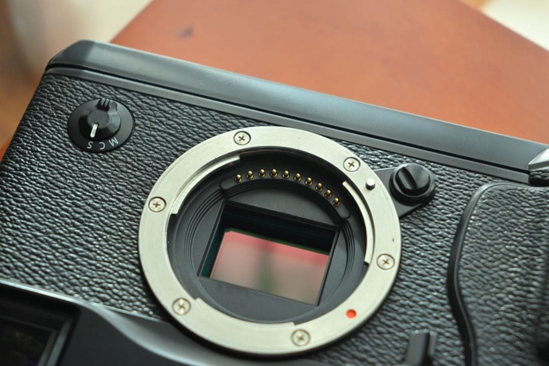 FUJIFILM X Pro1ボディ、専用グリップ　化粧箱