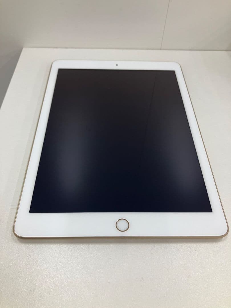 【iPad　第5世代】128GB　MPGW2J/A　A1822