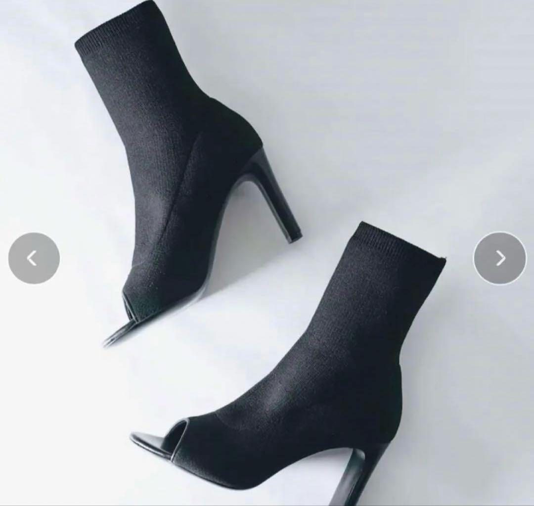 鈴木亜美さん オープントゥブーツ　e t’emmène