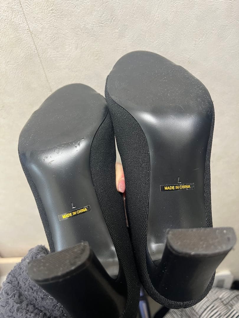 鈴木亜美さん オープントゥブーツ　e t’emmène