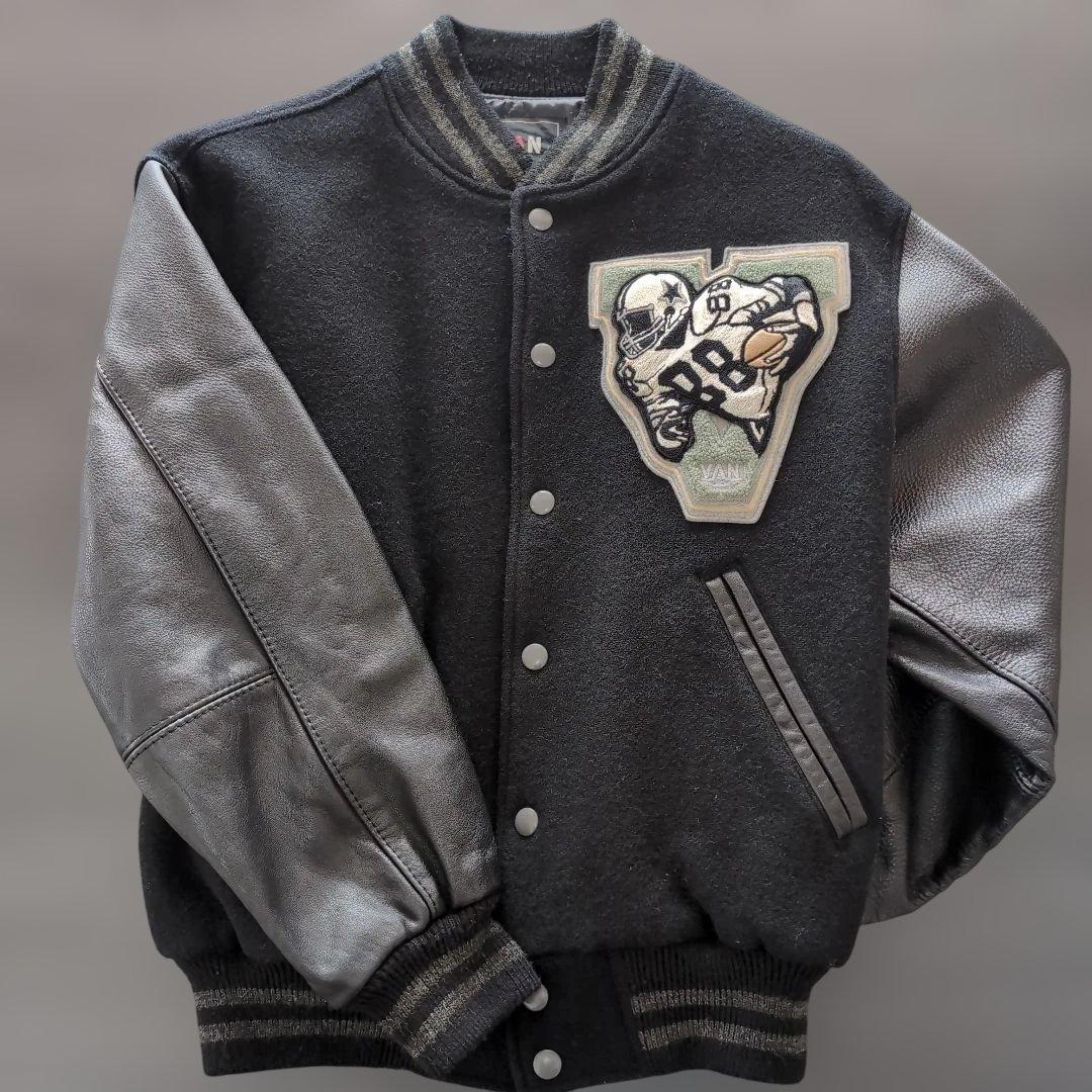 VAN スタジャン　ブラック