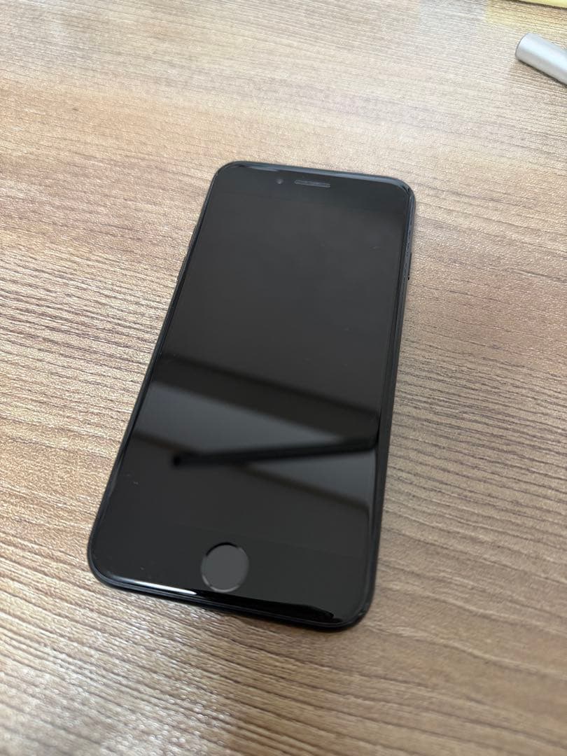 iPhone se 第2世代 64G ブラック　本体のみ
