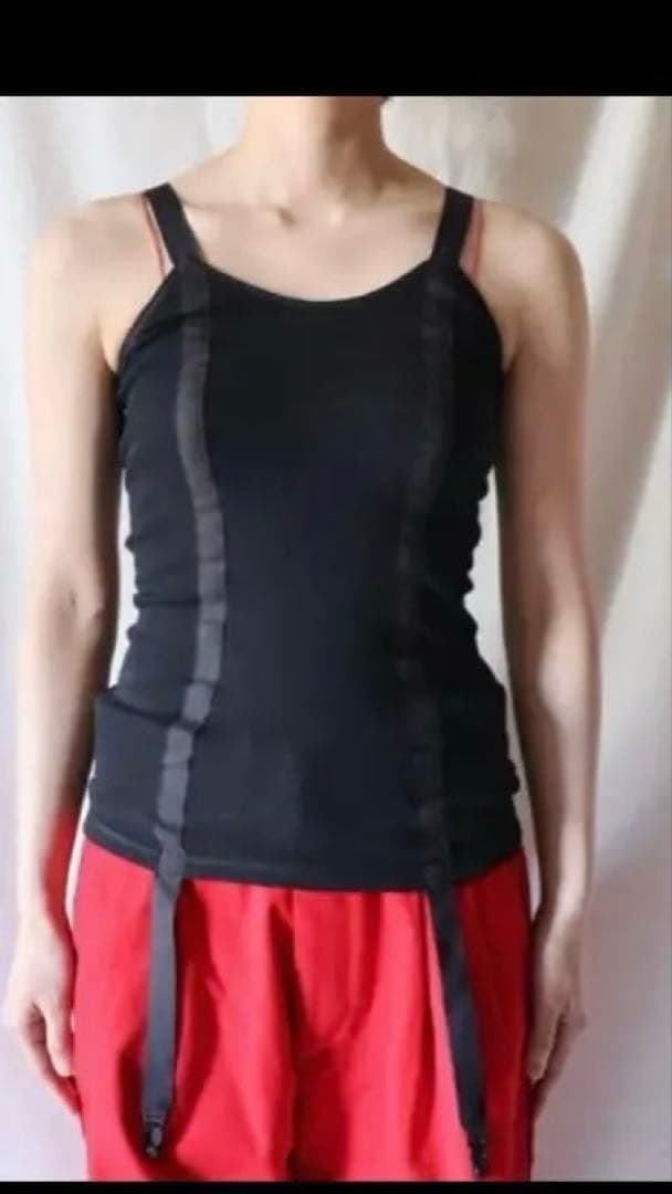 overneath タンクトップ