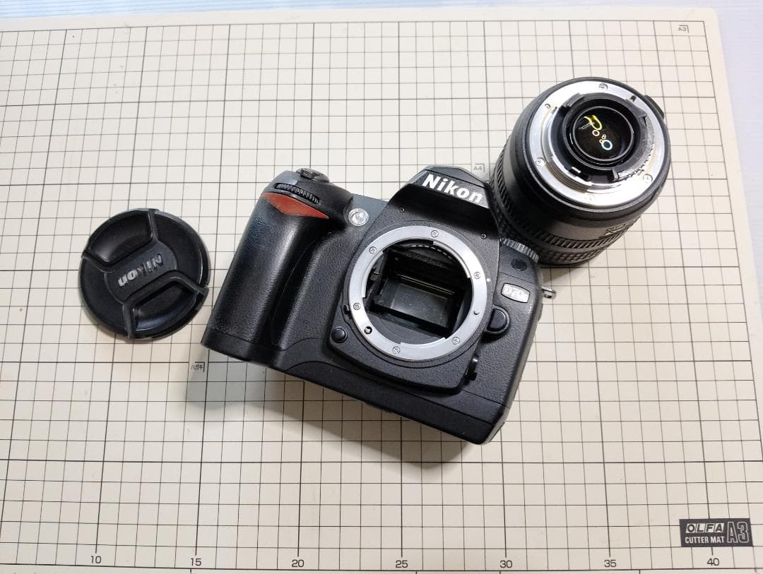 Nikon D70 + DX 18-70 のセット、普通に使えます。