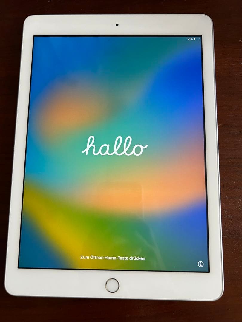 Apple iPad 第5世代 9.7インチ 32GB Wi-Fiモデル