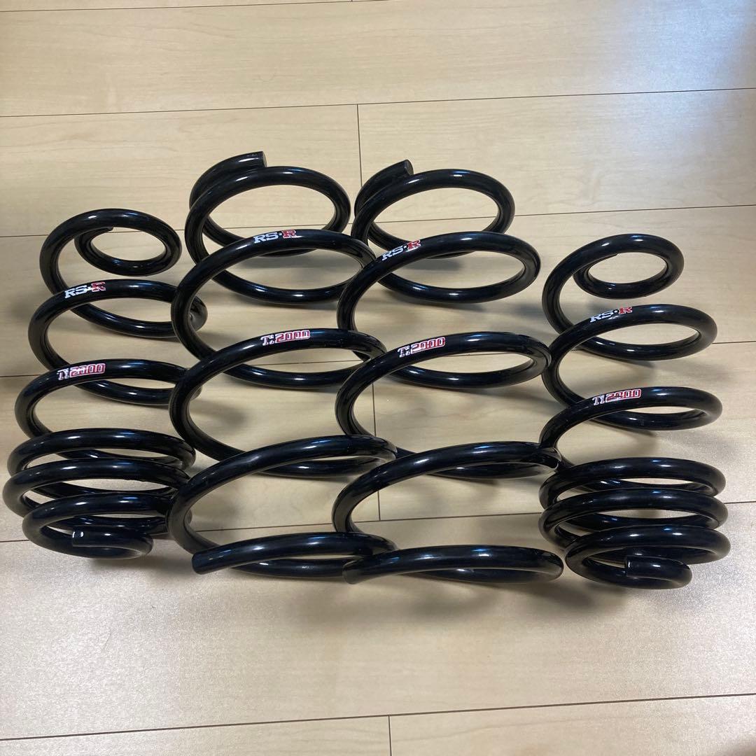 RS-R Ti2000シリーズ　ダウンサス ZRR85W VOXY