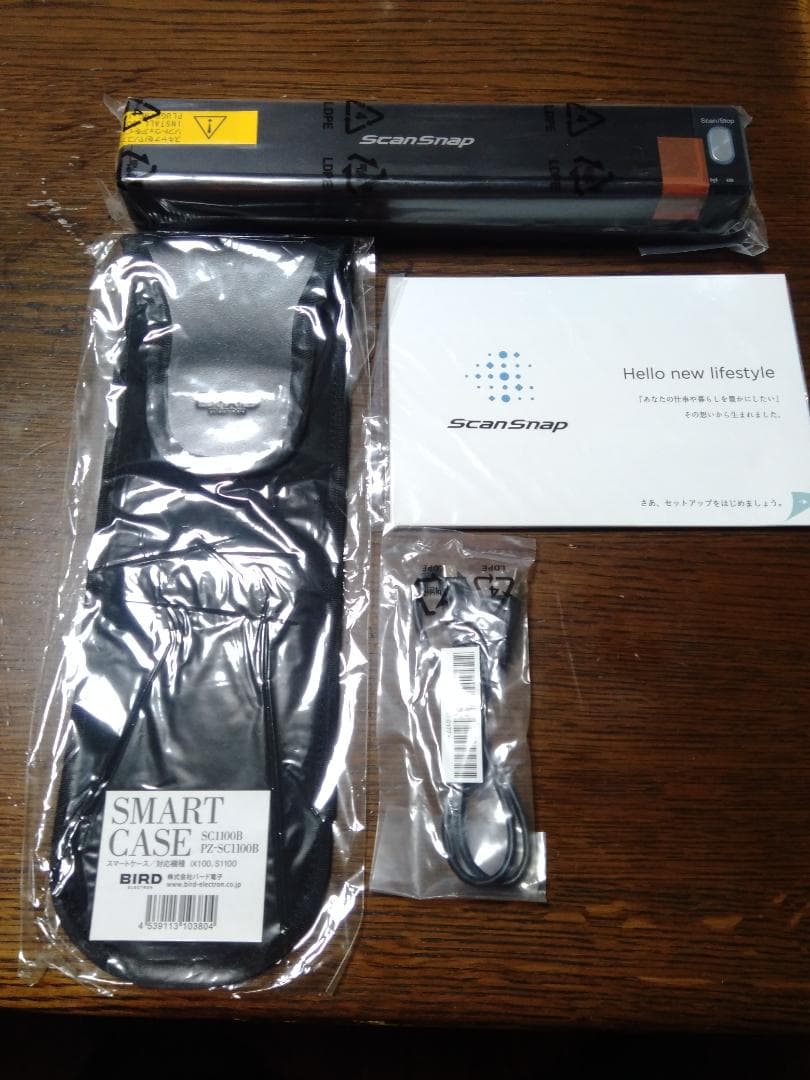 【新品未使用】富士通ScanSnap ix100 FI-IX100A（ケース付）