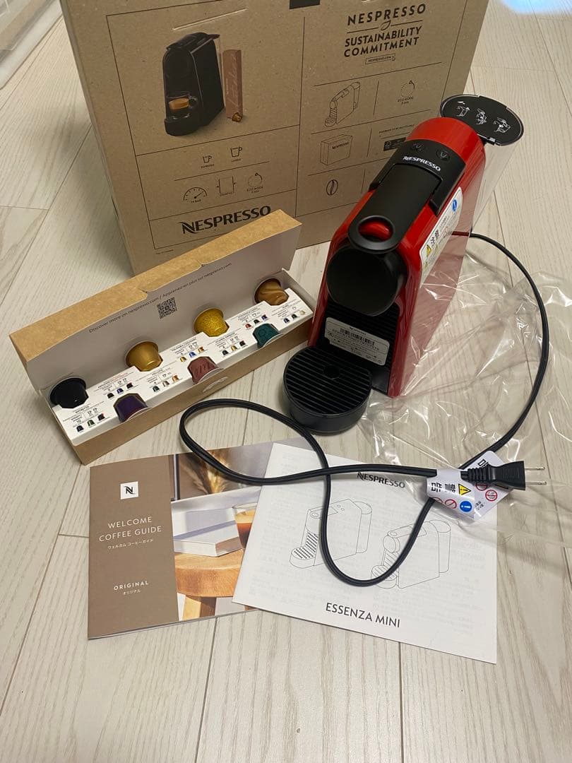 【新品・未使用】Nespresso Essenza Mini レッド