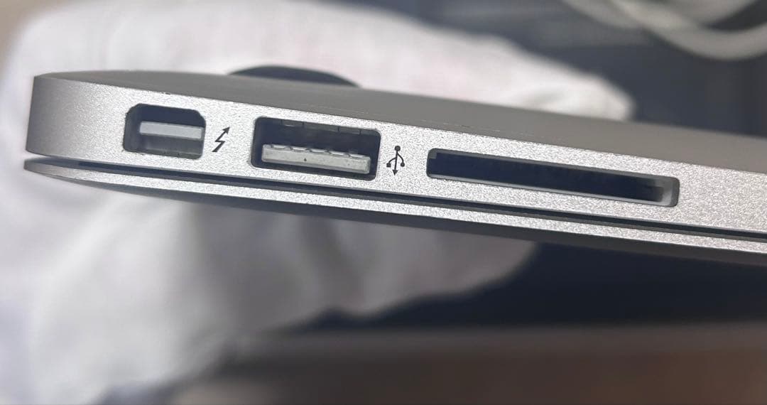 MacBook Air 13inch 2017 256GB 箱付き ジャンク品