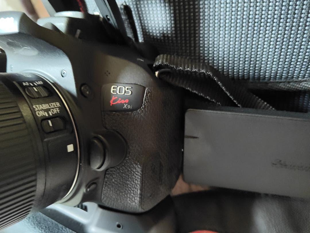 Ｃａｎｏｎ　ＥＯＳ　Ｋｉｓｓ　Ｘ９ｉ　　デジタル一眼レフ　ボディ　レンズセット