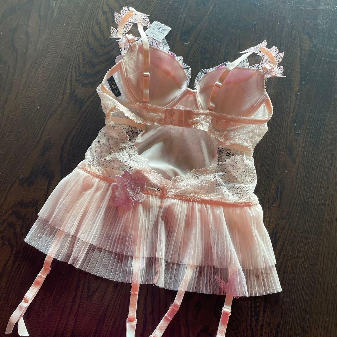 C70ワコール サルート 83G スリーインワン BTJ583 【40周年限定】