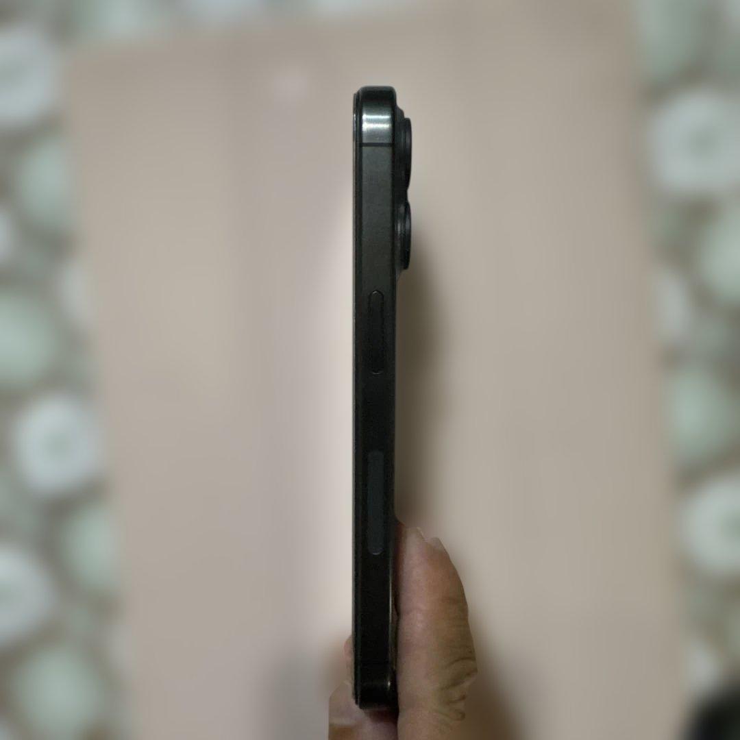 か*ん様 送料無料　iPhone15Pro 128GB SIMフリー