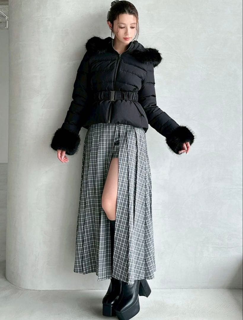 RESEXXYショートダウンジャケット定価16,500円 （税込）完売色