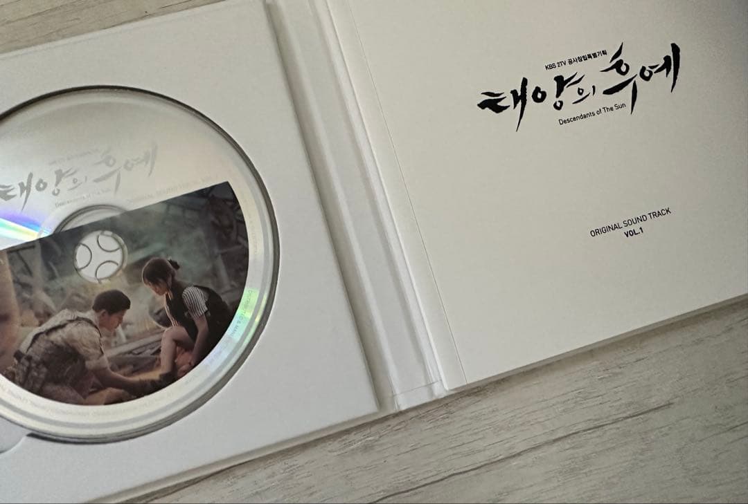 太陽の末裔 태양의 후예 OST Vol.1 & Vol.2 CD