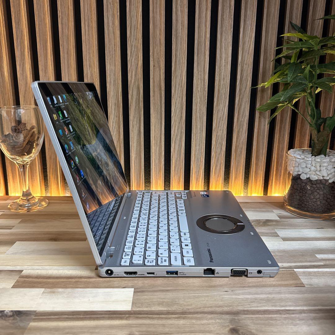 タッチパネル式‼️Let's note QV1☘最高峰i7☘大人気ノートパソコン