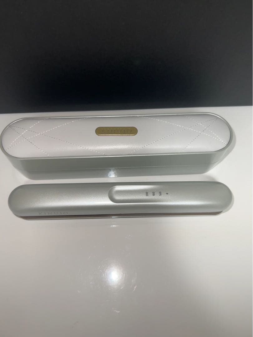 KINUJO LuxeJewel- キヌージョ ラグジュエル コードレスアイロン