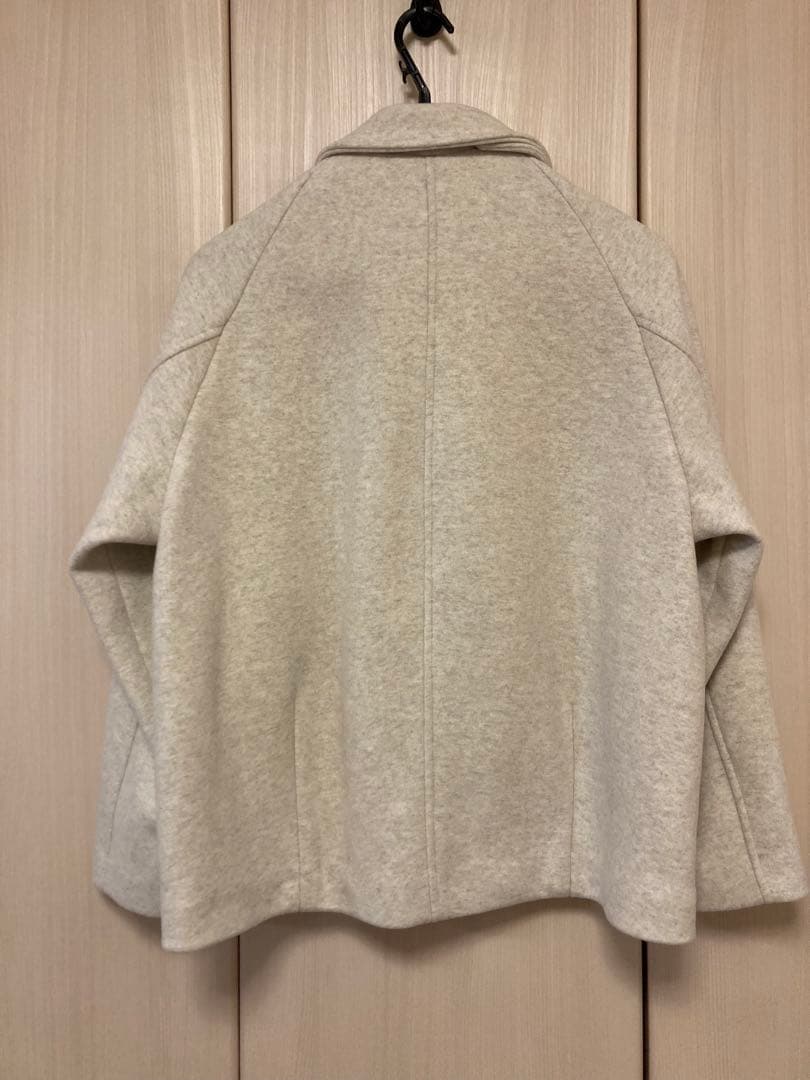 グリーンレーベルリラクシング　エリートライトコート　オフホワイト　Mサイズ