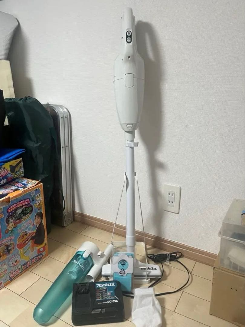 Makita スティッククリーナー本体 バッテリー付き CL107FD