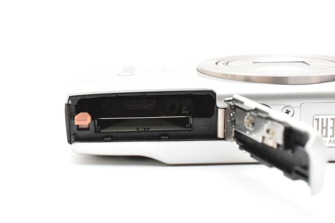 超美品 キヤノン IXY180 コンパクトデジタルカメラ シルバー Canon