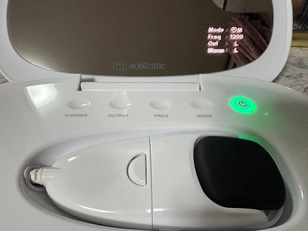 baru。モイスティーヌ専用美顔器