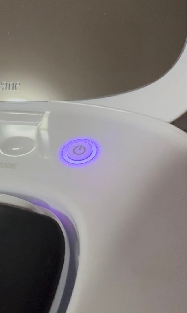 baru。モイスティーヌ専用美顔器