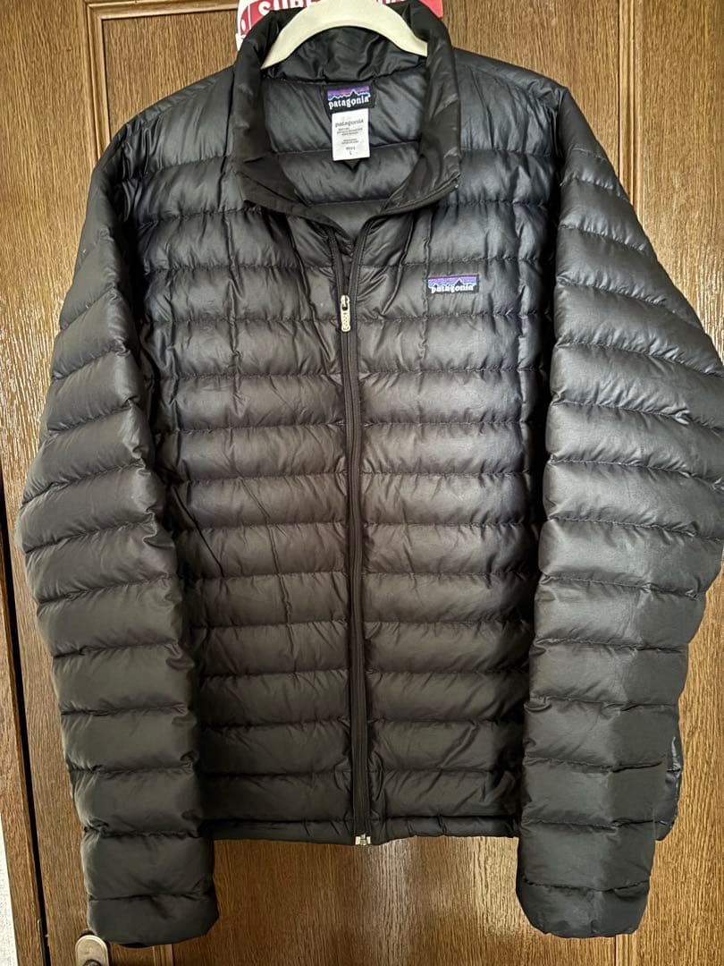 patagonia メンズ L ブラック ダウンジャケット