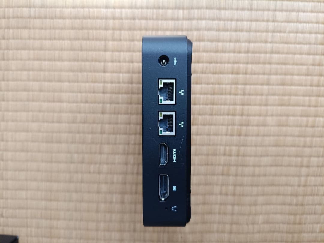 MINIS FORUM ミニPC ブラック 本体と付属品