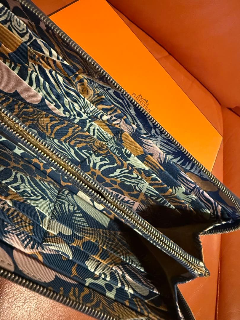 エルメス　アザップ　シルクイン