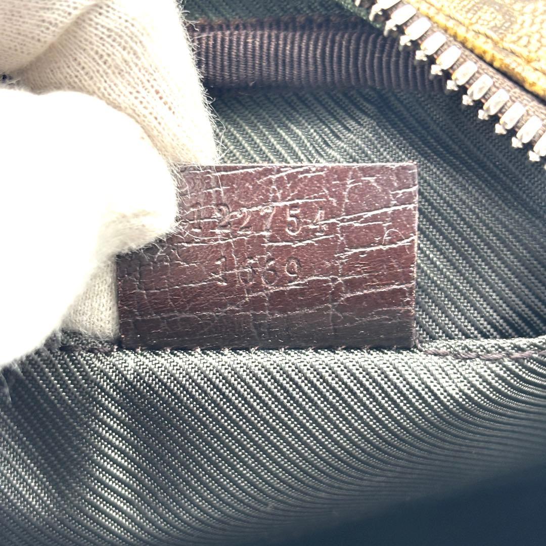 美品 グッチ ショルダーバッグ GG スプリーム ロゴプレート 斜め掛け メンズ