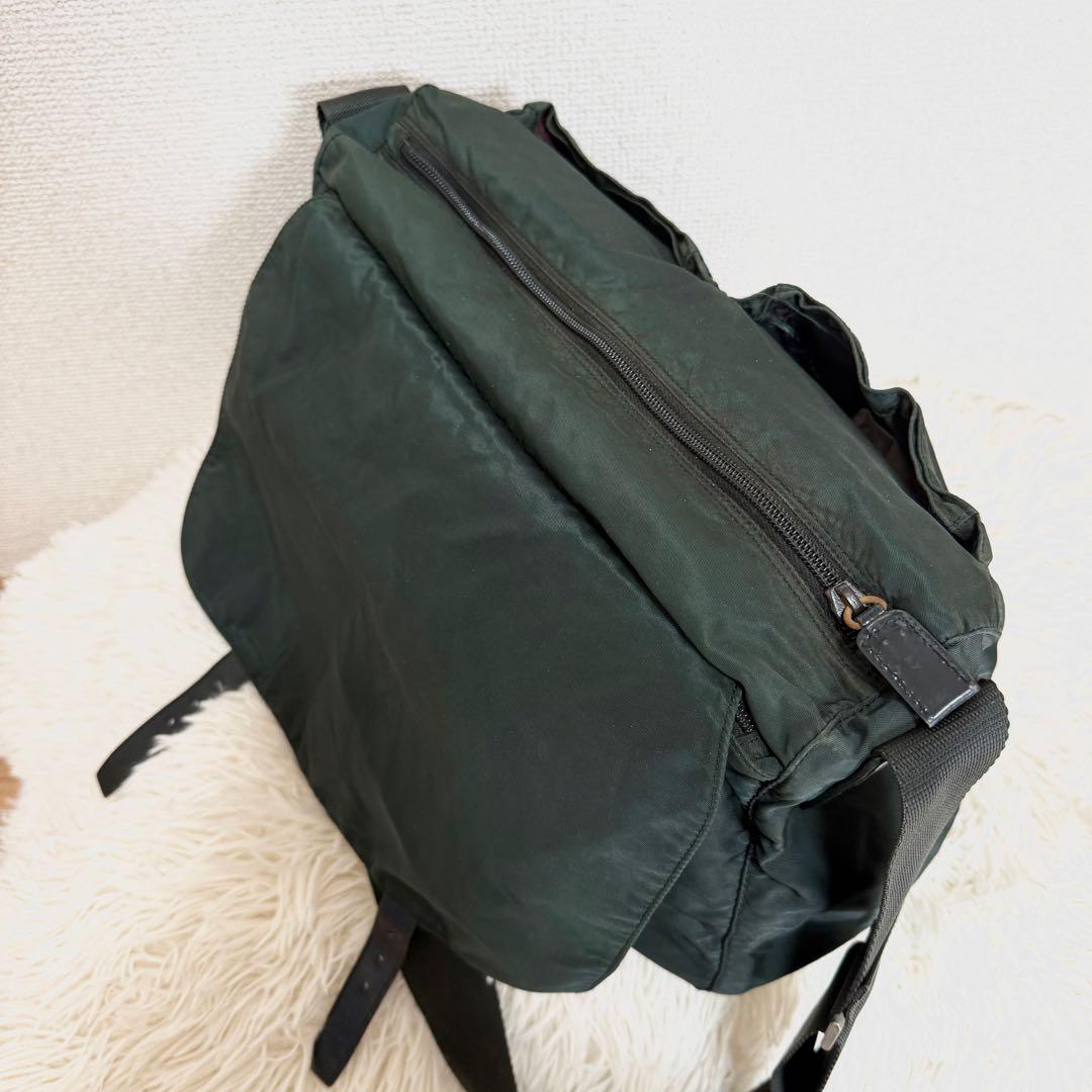 PRADA　プラダ　ショルダーバッグ　メッセンジャー　ナイロン　ロゴプレート