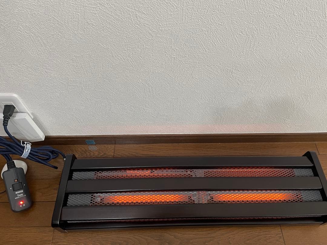 新品未使用品 メトロ電気工業 フットヒーター　MFH-321ET（2023年製）