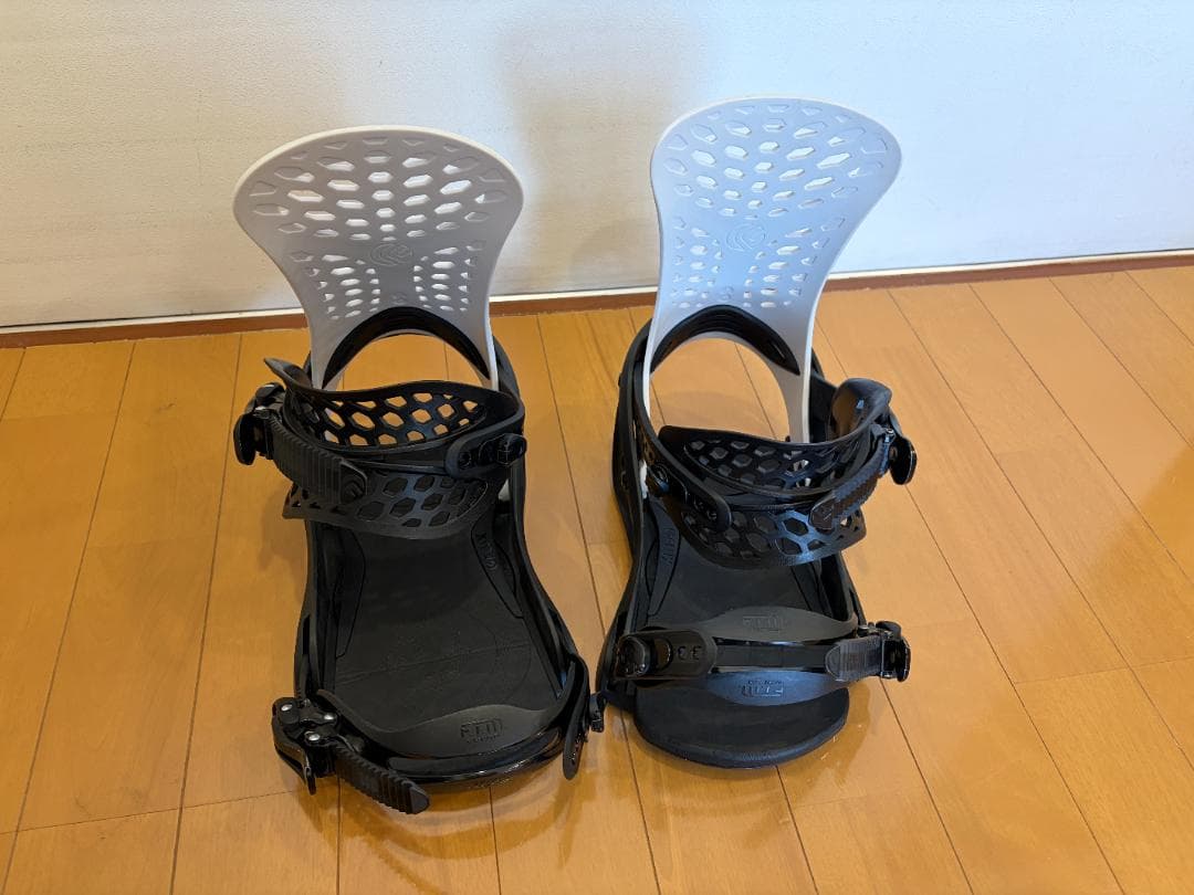 FLUX ビンディング PR White Mサイズ