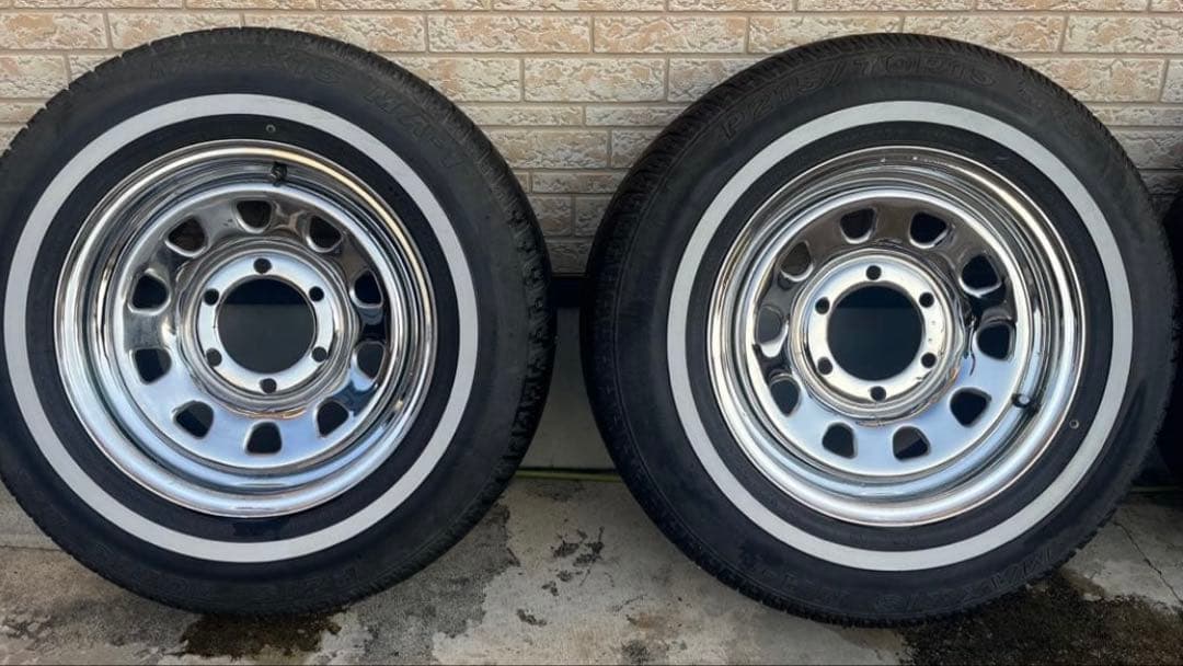 ハイエース　ホワイトリボン　15インチ