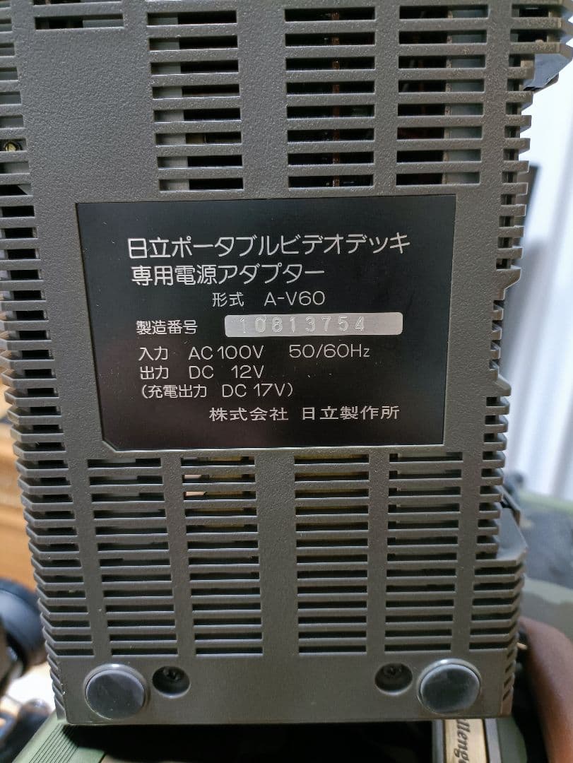 ビデオカメラ HITACHI VK-C800R